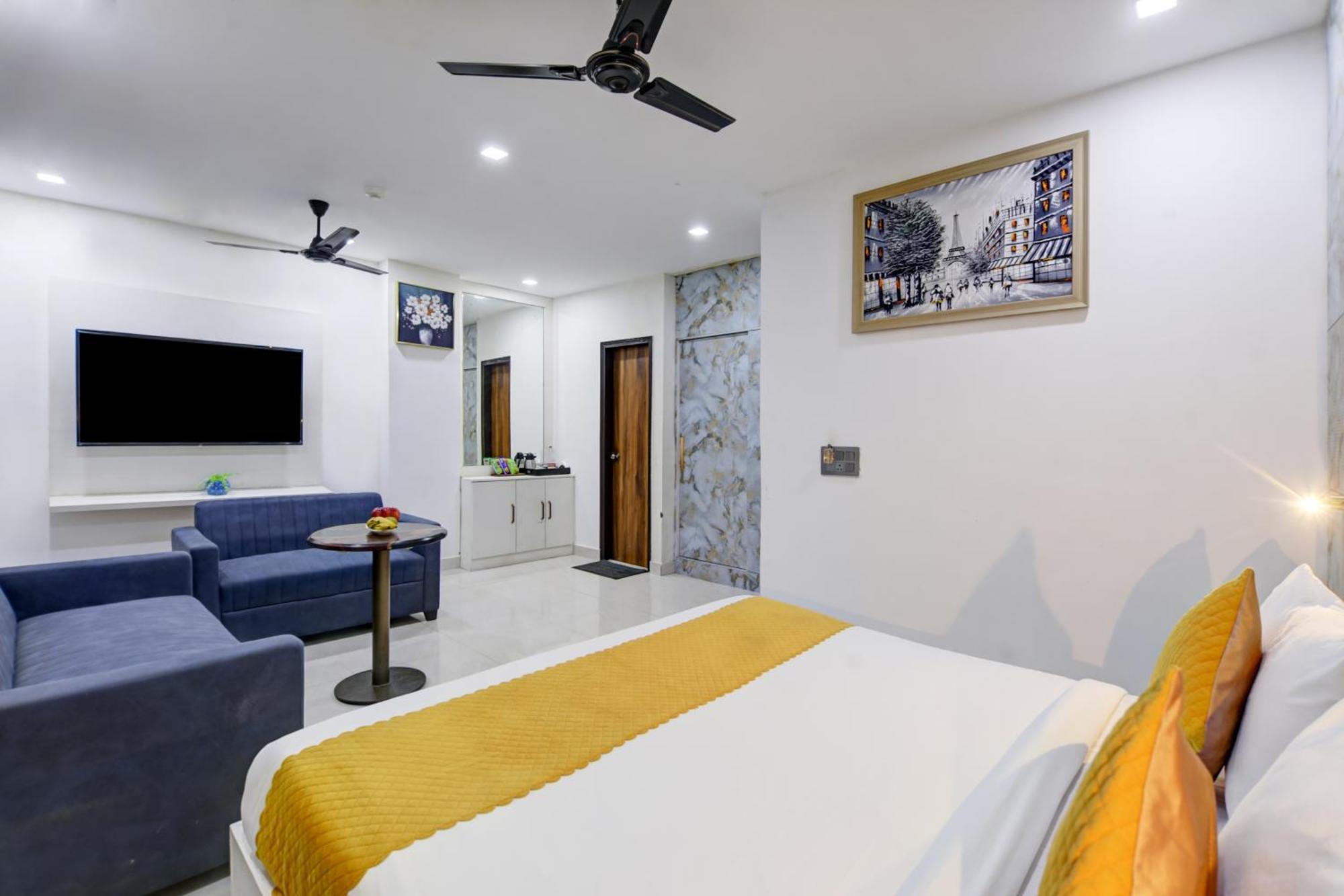 Status By Hotel The Emporio Ghaziabad Exterior photo